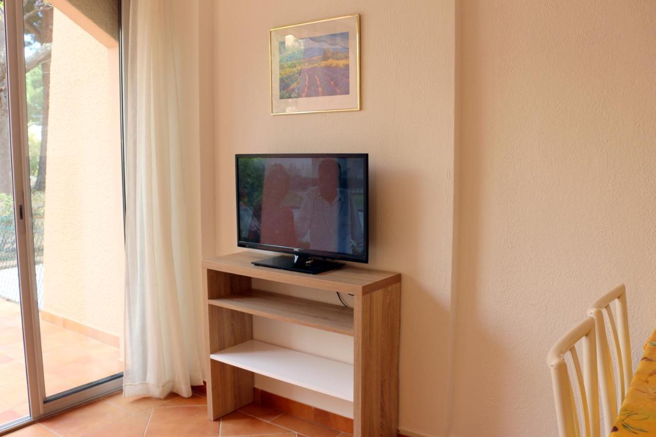 T2 Terrasse, Bormes Les Mimosas La Faviere, 5 Pers, 5 Mn A Pieds Des Plages Et Commerces Exterior photo