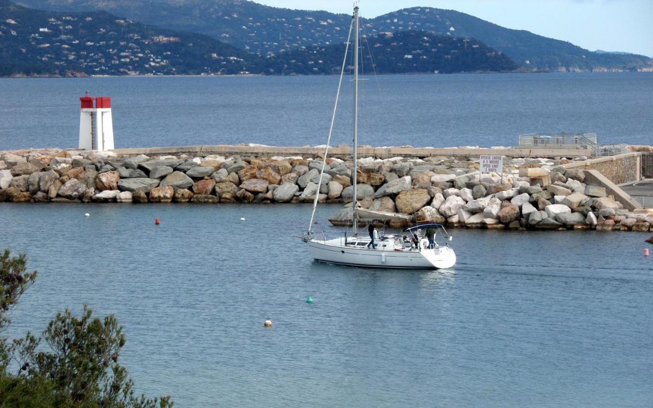T2 Terrasse, Bormes Les Mimosas La Faviere, 5 Pers, 5 Mn A Pieds Des Plages Et Commerces Exterior photo